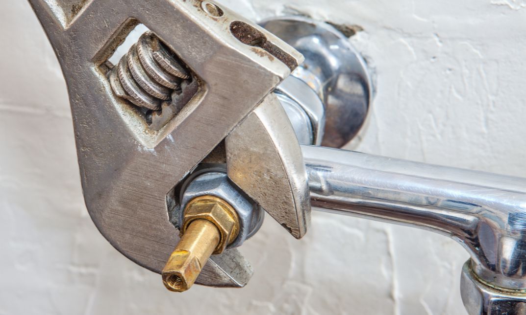 How to fix a leaking tap in the kitchen Tap in the UK? A Simple DIY Guide